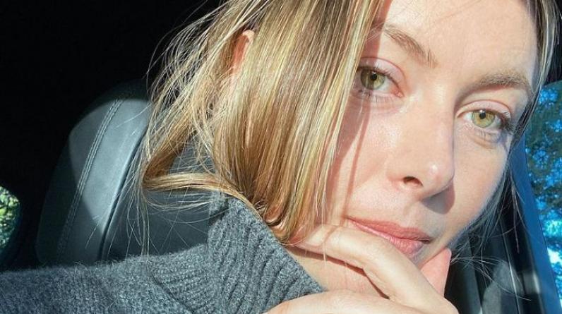 Шарапова прочла шестинедельному сыну стихи Маяковского