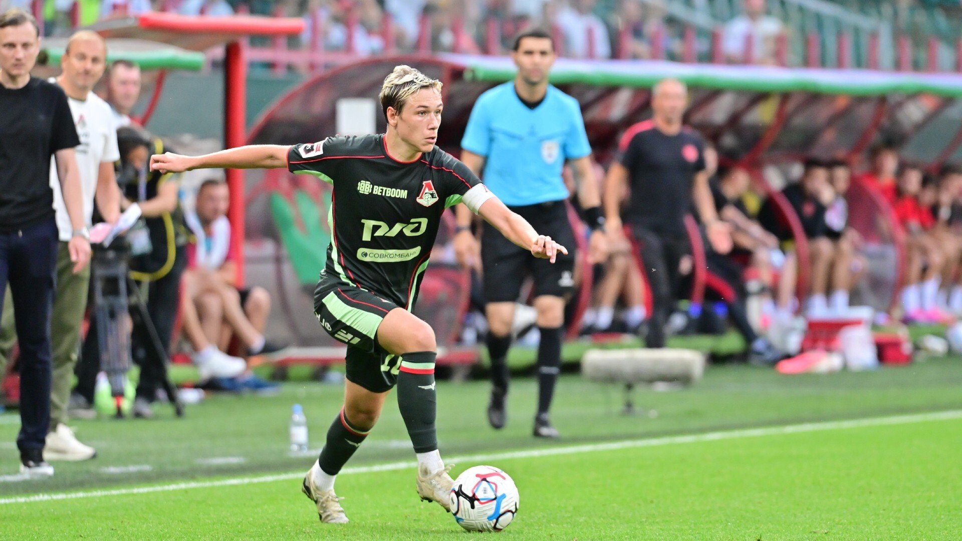 Стало известно, кто помог в организации трансфера Батракова в «Галатасарай»