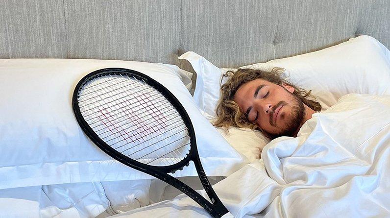 Циципас опубликовал скандальный твит, возмутивший феминисток. Пришлось объясняться