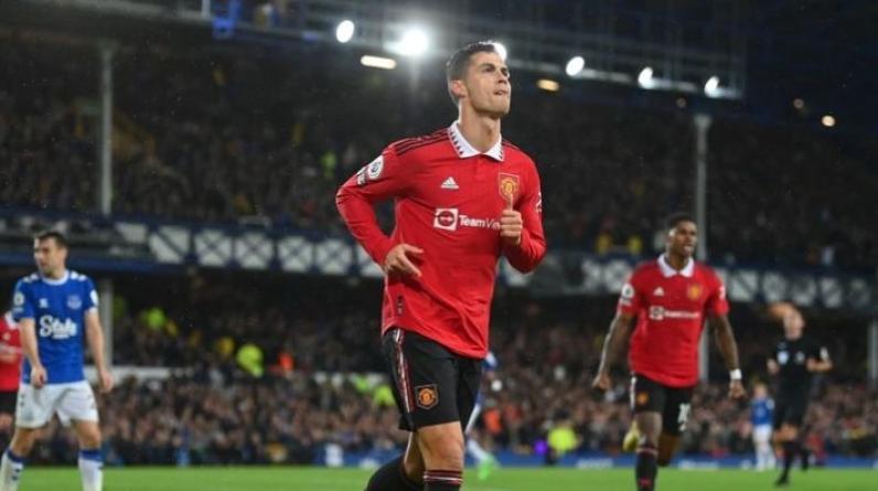 Тен Хаг допустит Роналду к тренировкам с основой «Юнайтед», если он согласится на роль запасного