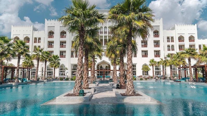 Трезвая Англия, бельгийский аквапарк и университет для Месси. Как живут топ-сборные на ЧМ