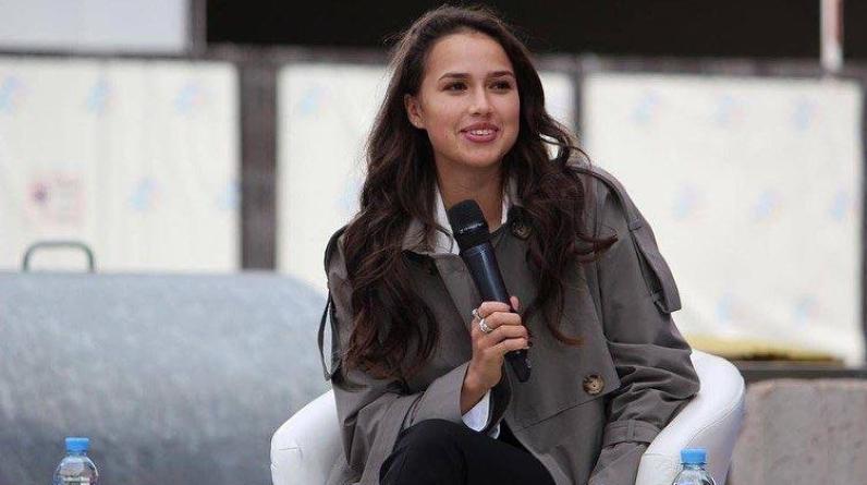 У Загитовой не только проблемы с выражением мыслей. Теперь докопались до ее дикции