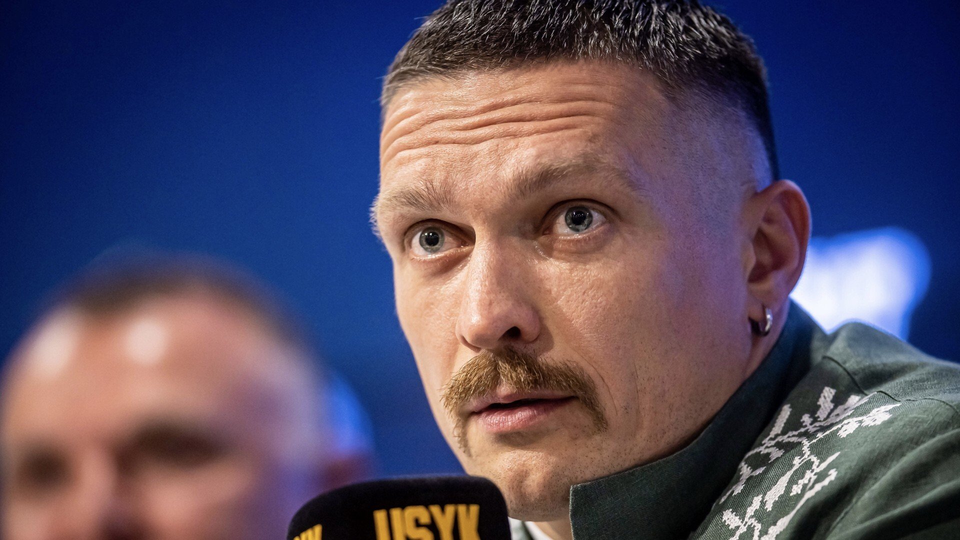 Украинец Усик рассказал о бедном детстве и работе на ферме