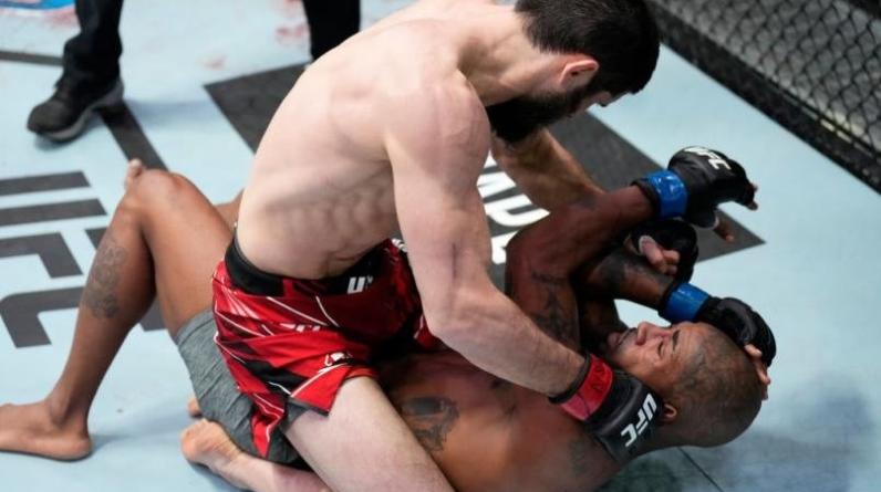 «В России допинг – нормально». Американец, нокаутированный Махачевым, обвинил Ислама