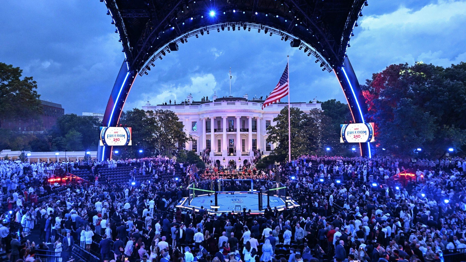 В UFC оценили убыток от турнира у Белого дома