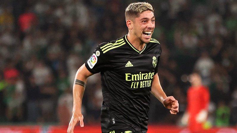 Вальверде пульнул мяч на балкон соседнего дома. Его поймал хозяин квартиры и выставил на продажу