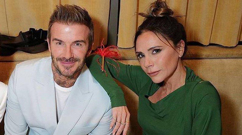 Виктория Бекхэм объяснила, почему удалила татуировку в честь Дэвида. Появились слухи о разрыве пары