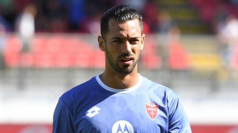 Защитник «Монцы» Мари ранен ножом в торговом центре в Милане. Пострадало 6 человек, один скончался