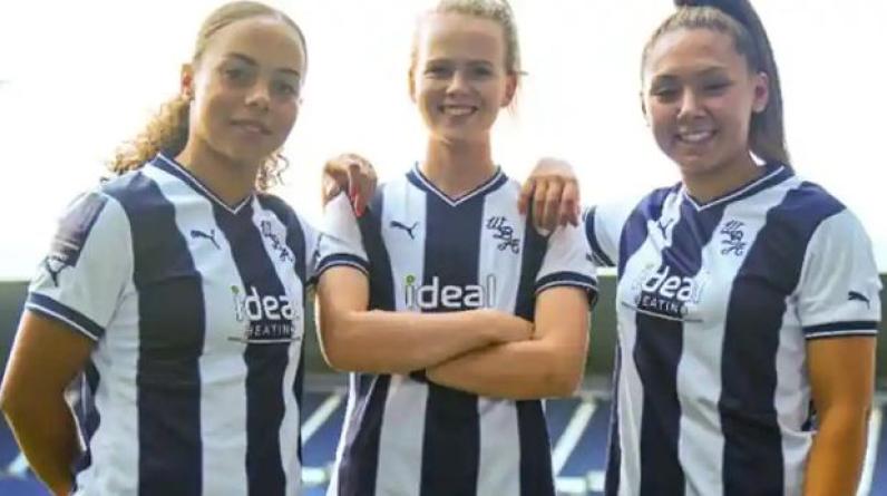 Женский «Вест Бромвич» сменил цвет шорт с белого на синий из-за критических дней у футболисток