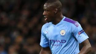 «Знаю, что не Бред Питт, я бы остановился». Менди отверг обвинения в изнасилованиях