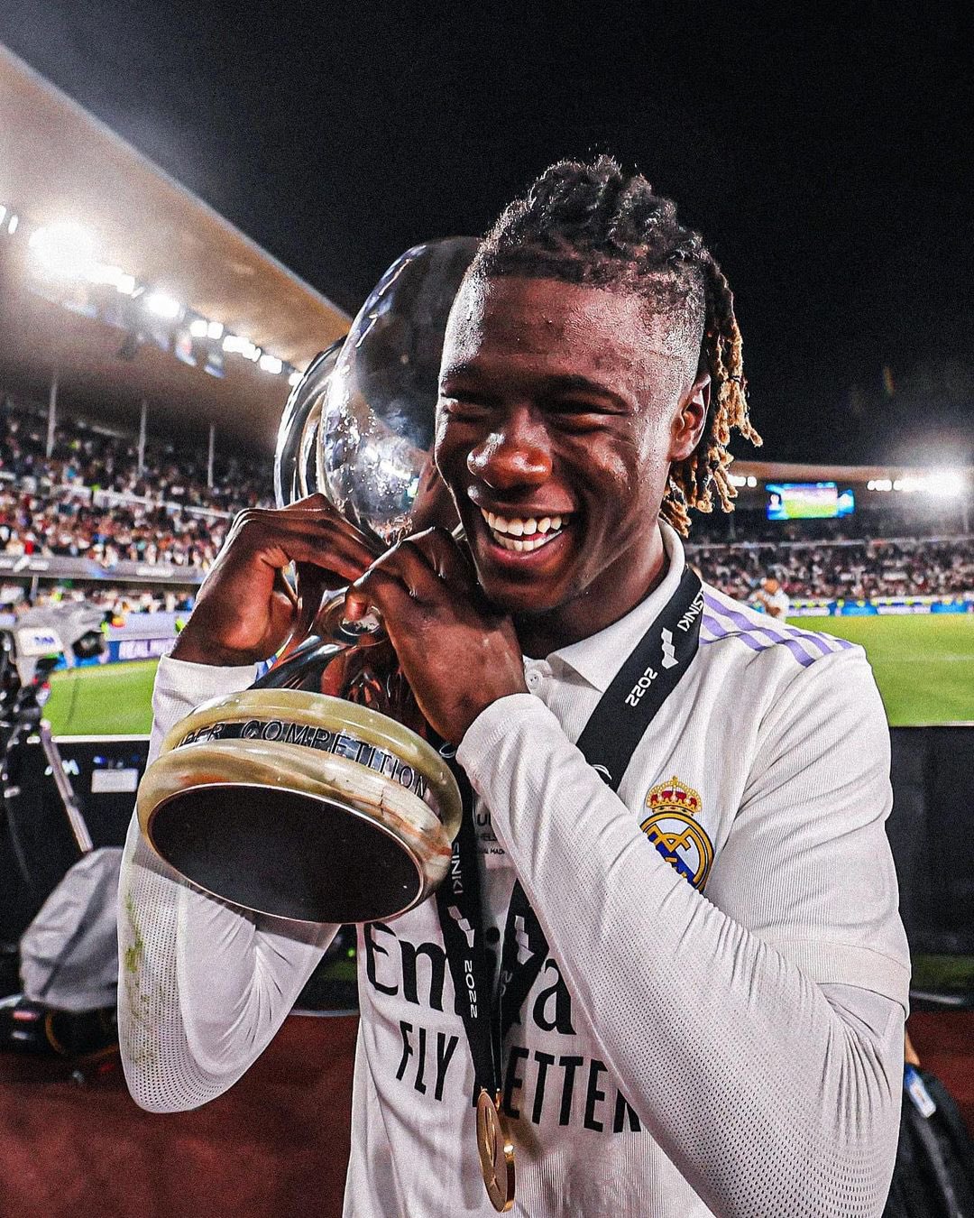 Эдуардо Камавинга